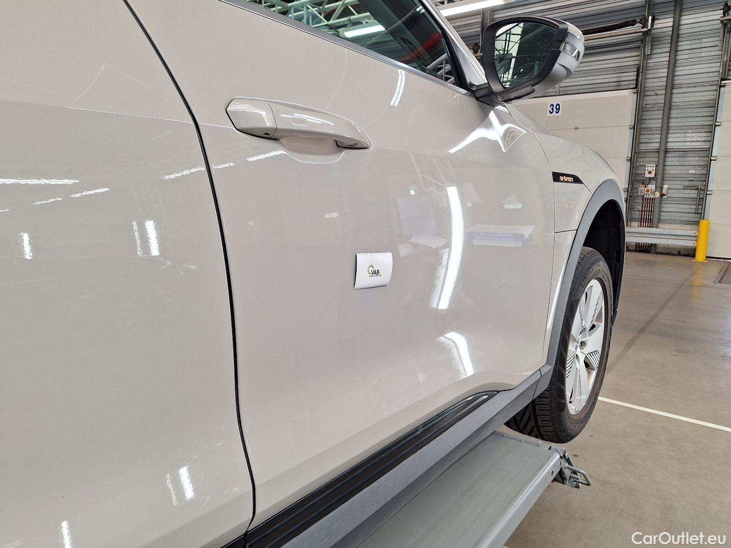  Audi  E-TRON Audi,  '19 BEV, Audi  55 Quattro 5d #22