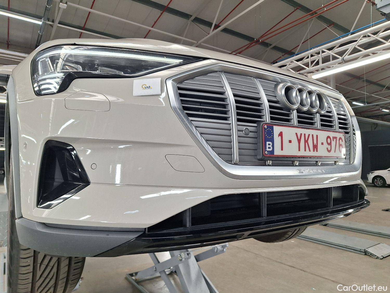  Audi  E-TRON Audi,  '19 BEV, Audi  55 Quattro 5d #17