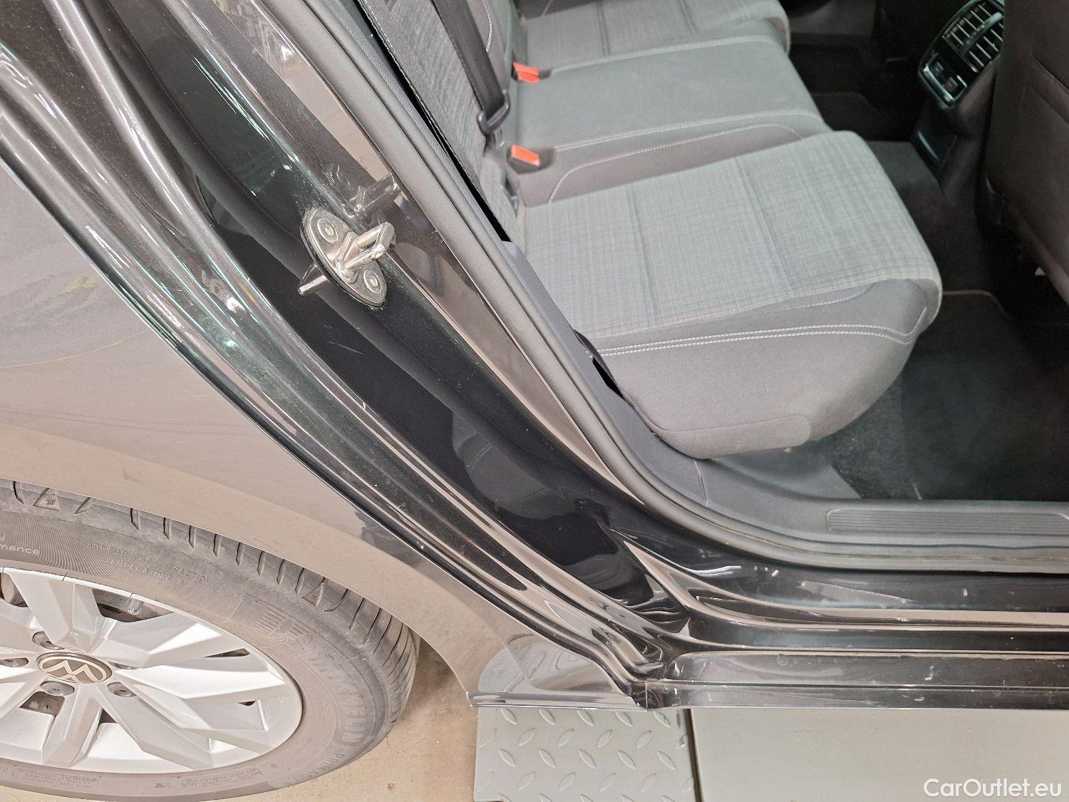  Volkswagen  Passat VW,  Variant FL'19, Volkswagen  Variant 2.0 TDI 90kW DSG Style B #24