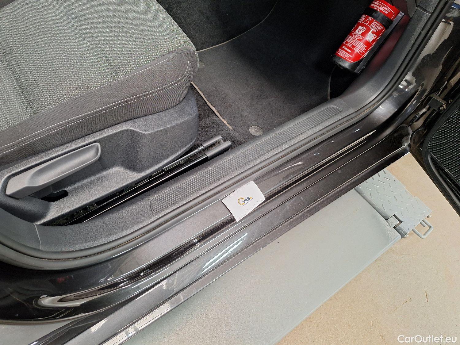  Volkswagen  Passat VW,  Variant FL'19, Volkswagen  Variant 2.0 TDI 90kW DSG Style B #21