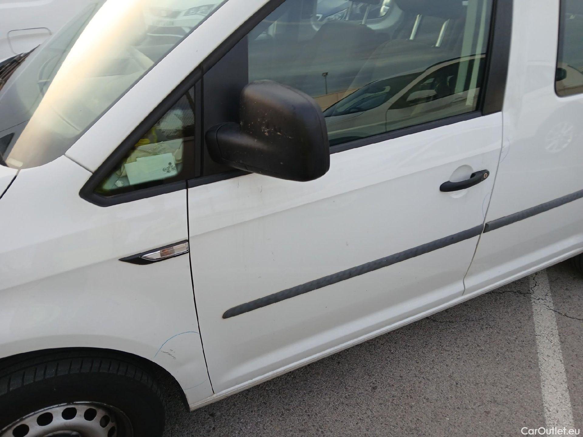  Volkswagen  Caddy VOLKSWAGEN  / 2015 / 4P / combi Profesional Kombi 2.0 TDI 75kW BMT #21