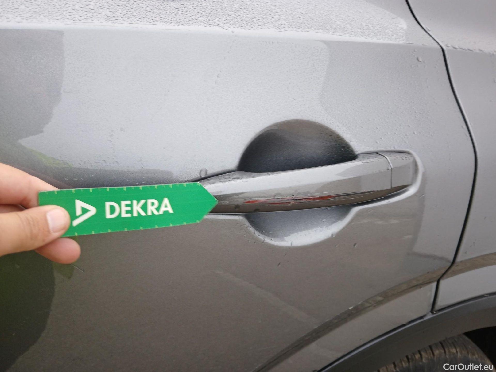  Land Rover  Discovery NISSAN QASHQAI / 2021 / 5P / todoterreno DIG-T 116kW (158CV) mHEV Xtronic Acenta (AC) #17