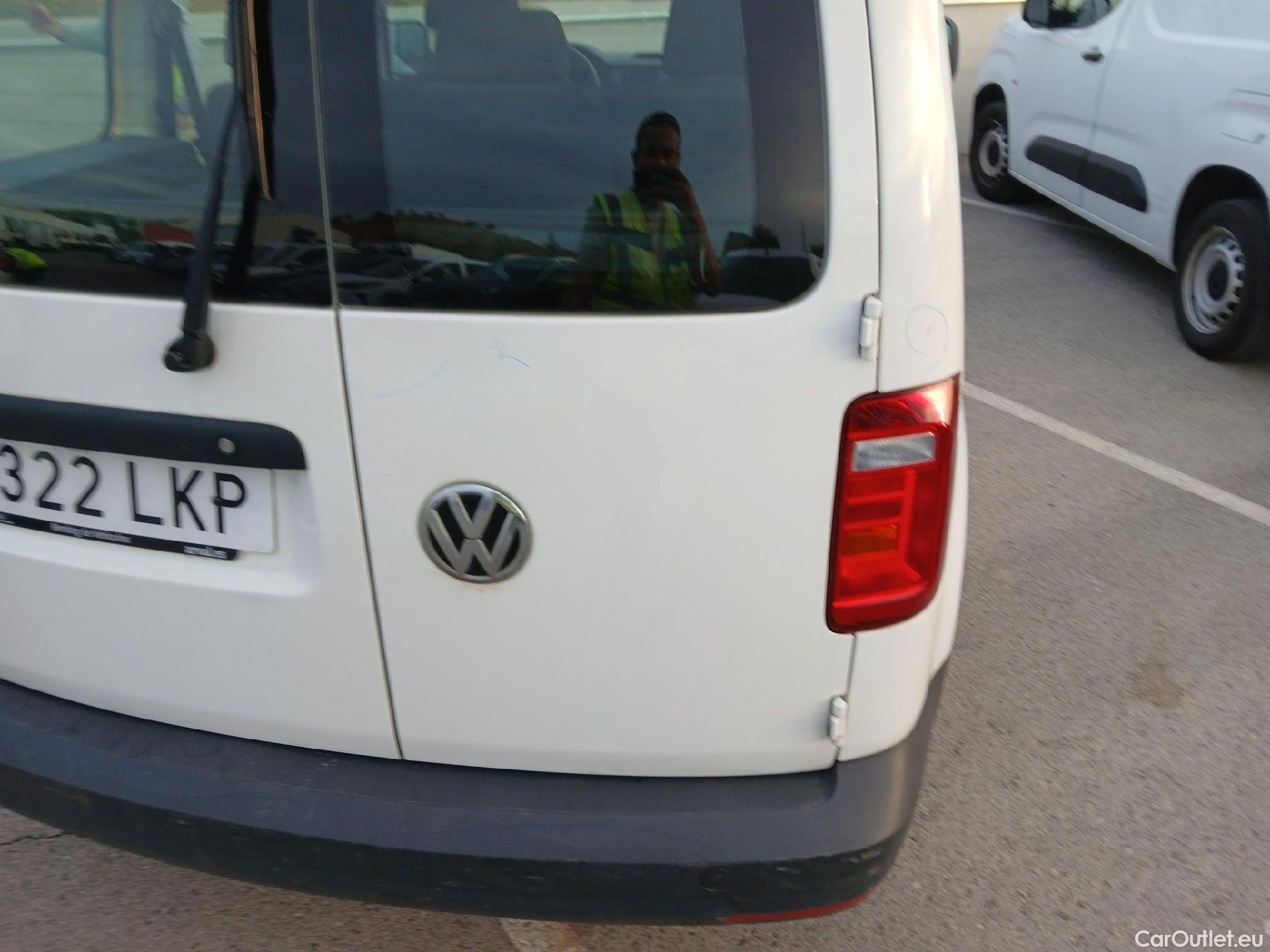  Volkswagen  Caddy VOLKSWAGEN  / 2015 / 4P / combi Profesional Kombi 2.0 TDI 75kW BMT #26