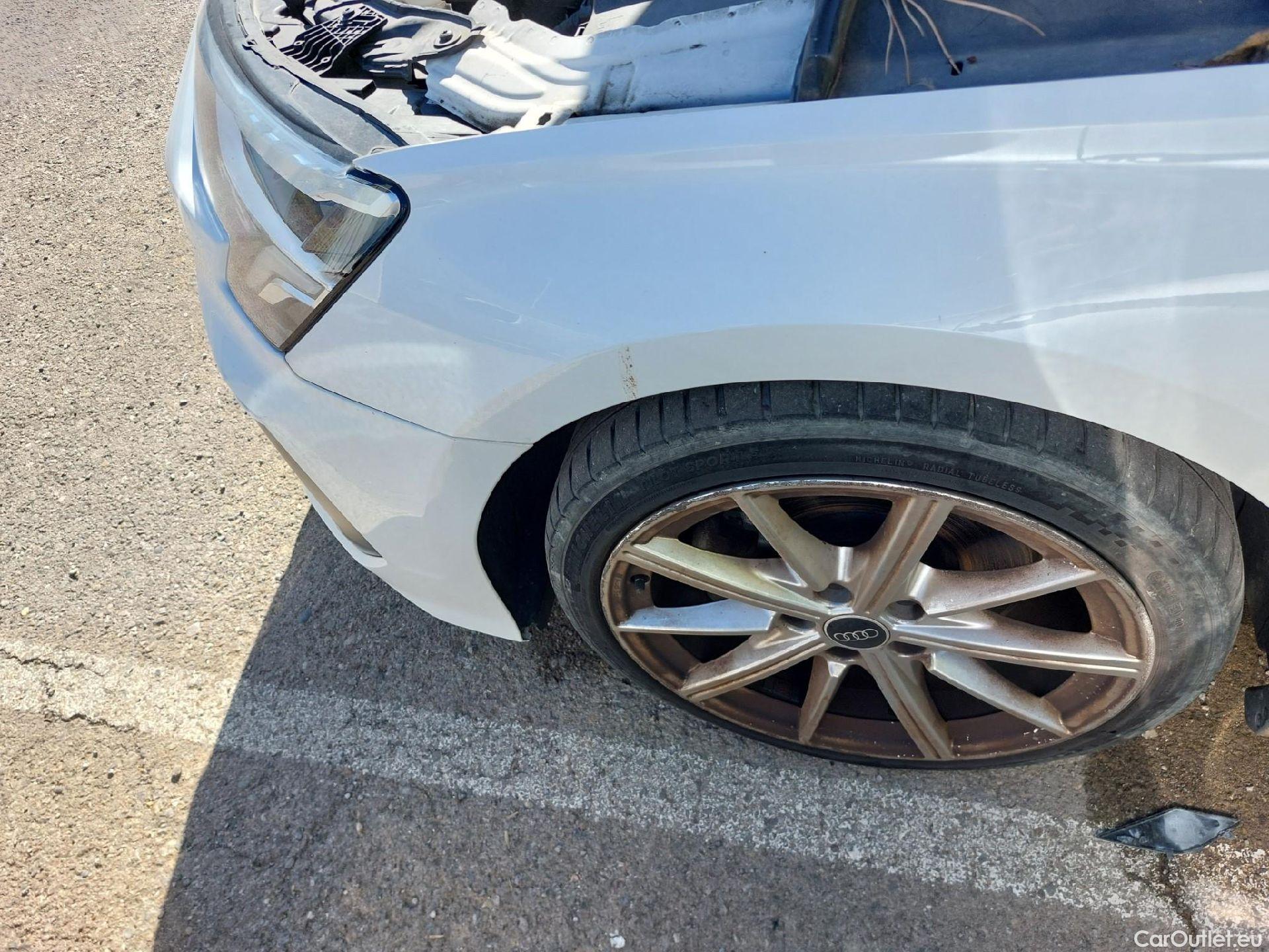  Audi  A3 AUDI  / 2020 / 5P / berlina con portón Sportback S line 35 TDI 110kW S tronic #2