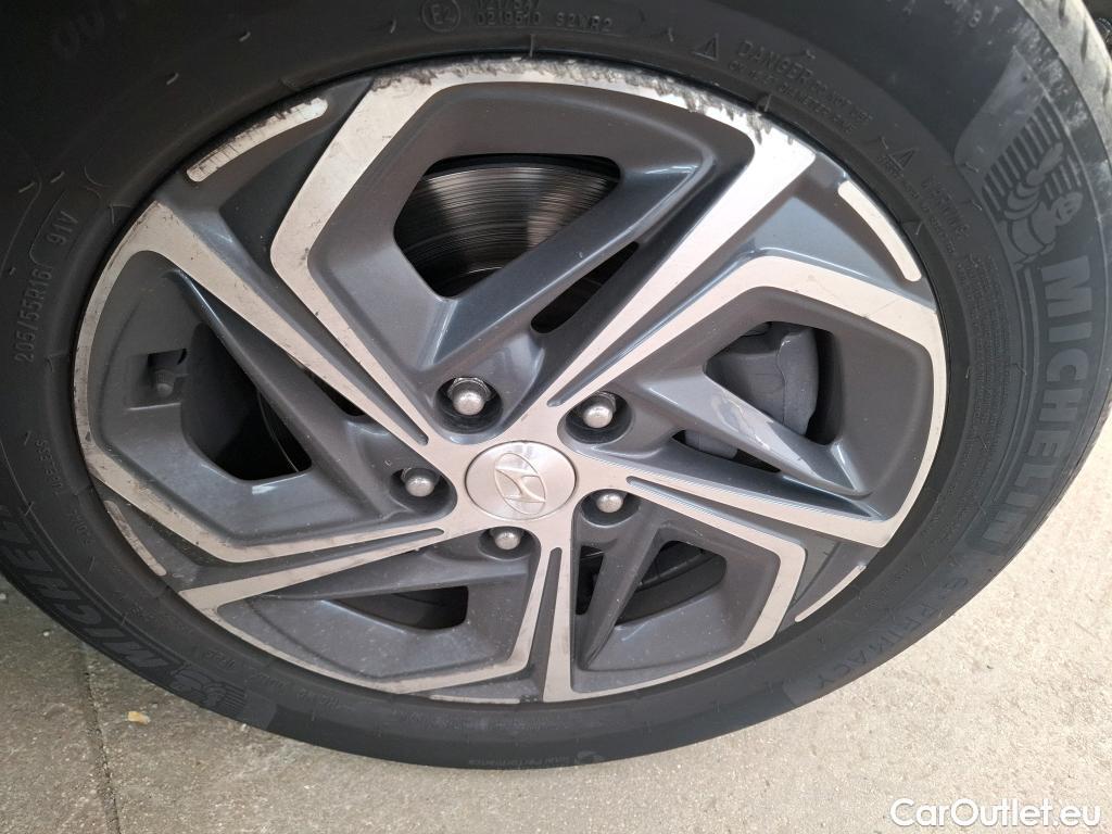  Hyundai  i30  cw Business 1.6 CRDi 115CV BVM6 E6d #16