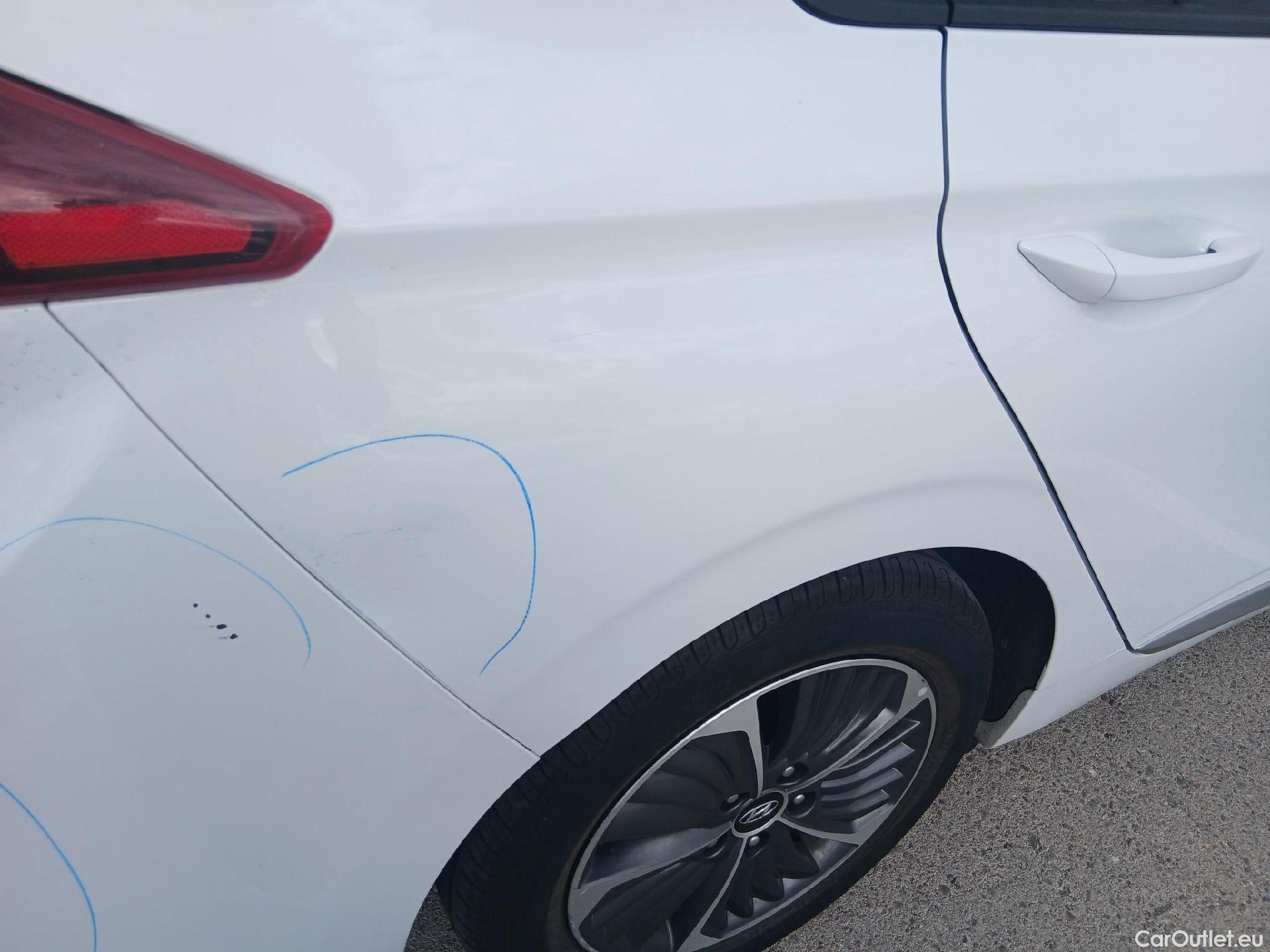  Hyundai   Ioniq HYUNDAI / 2019 / 5P / berlina con portón 1.6 GDI PHEV Klass DCT #27