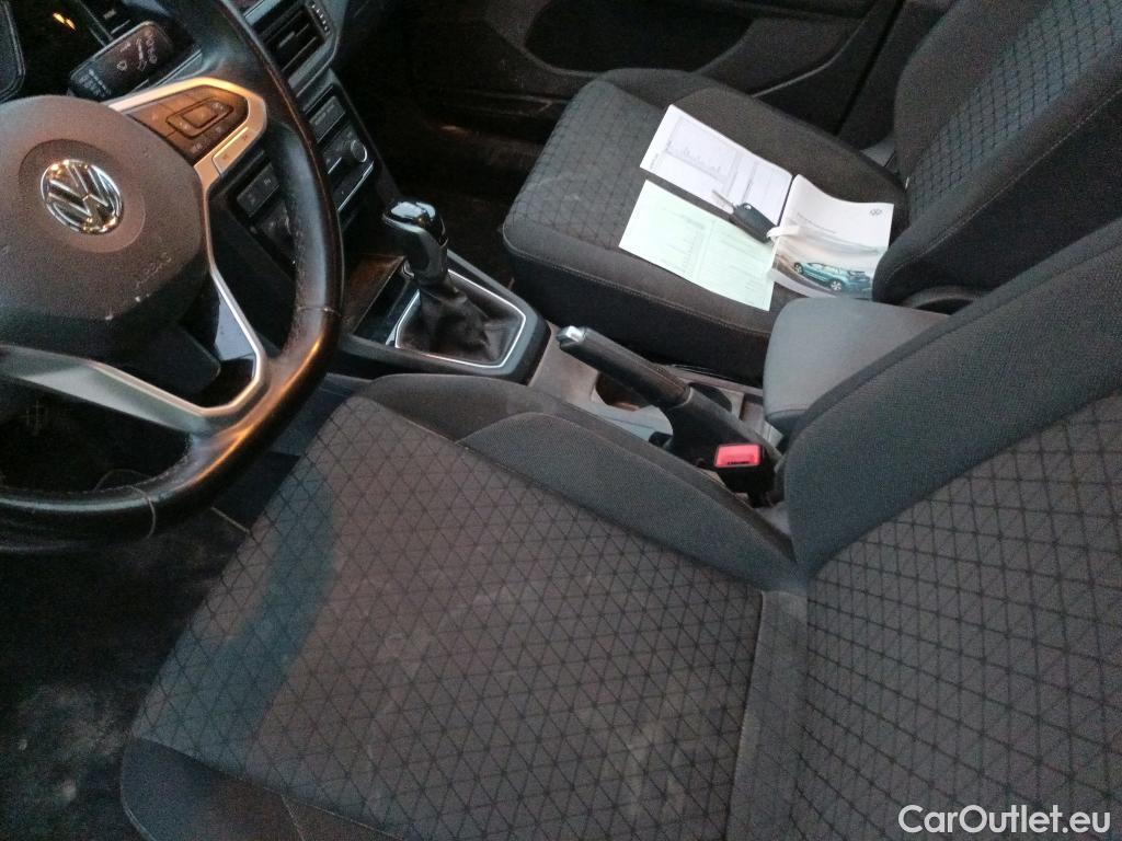  Volkswagen  T-CROSS VOLKSWAGEN  / 2018 / 5P / todoterreno Advance 1.0 TSI 85kW (115CV) DSG (AC) #8