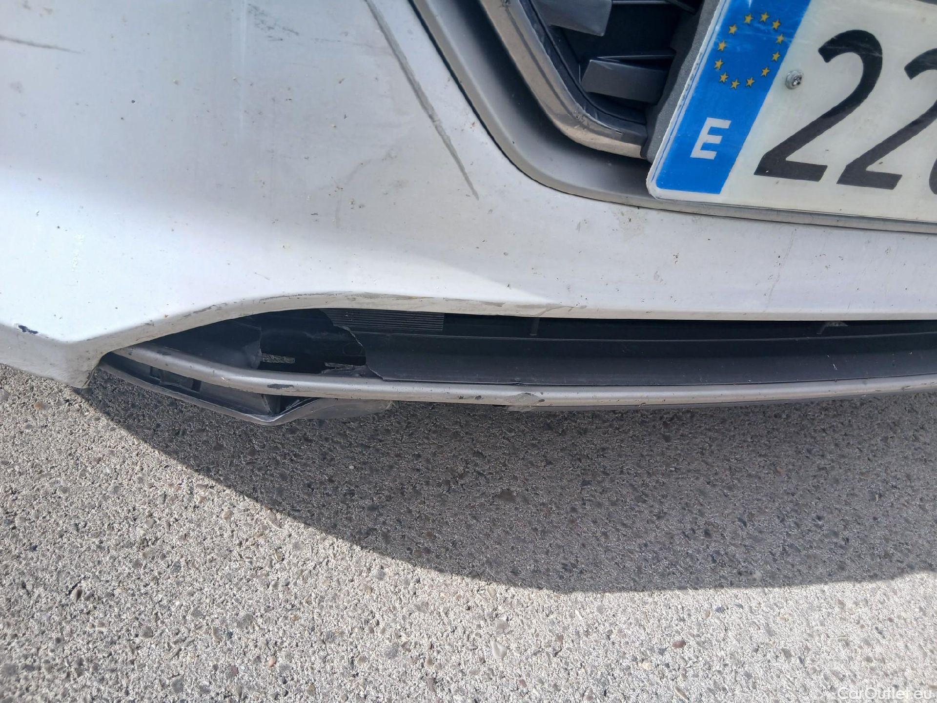 Hyundai   Ioniq HYUNDAI / 2019 / 5P / berlina con portón 1.6 GDI PHEV Klass DCT #8