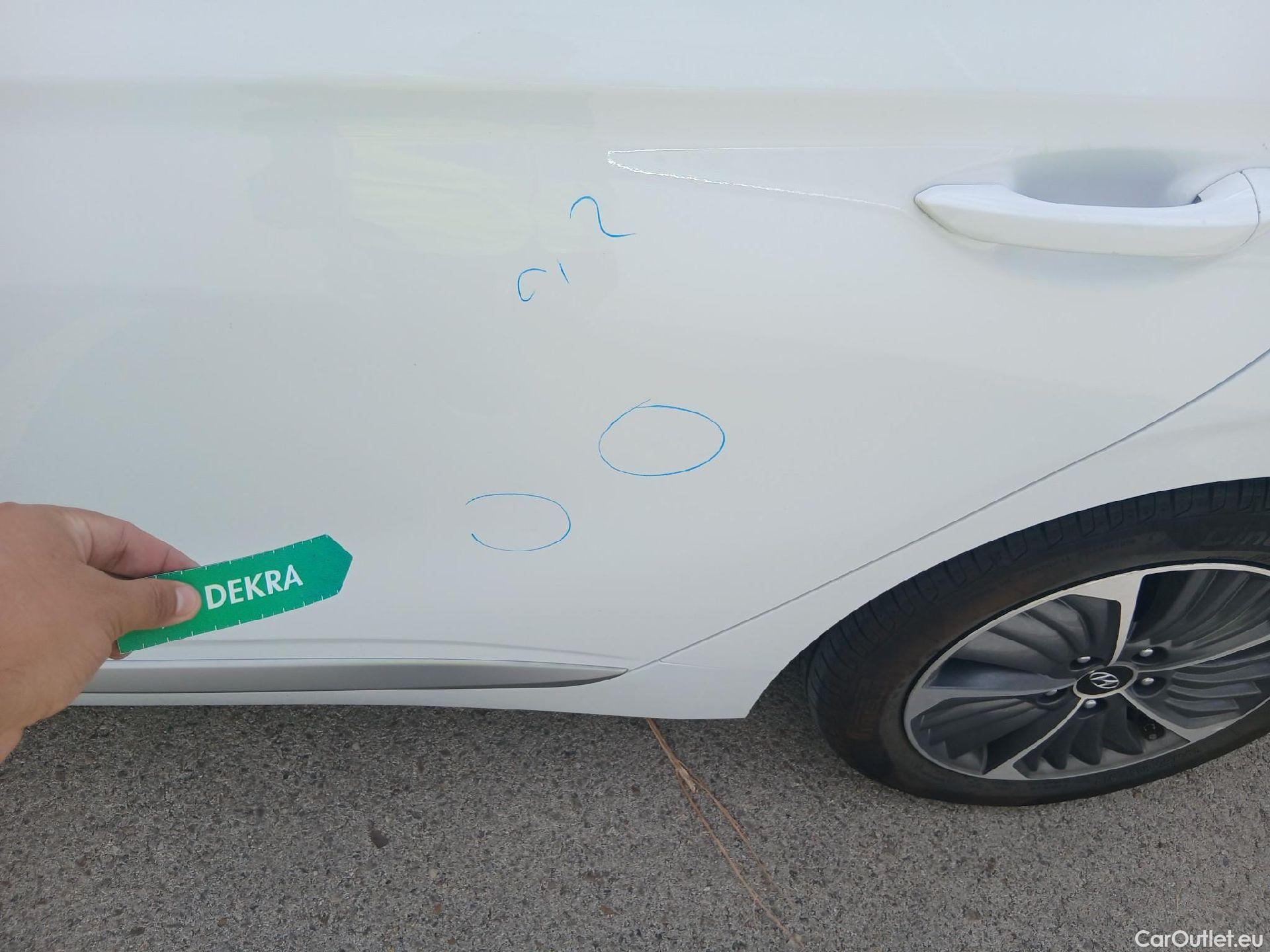  Hyundai   Ioniq HYUNDAI / 2019 / 5P / berlina con portón 1.6 GDI PHEV Klass DCT #21