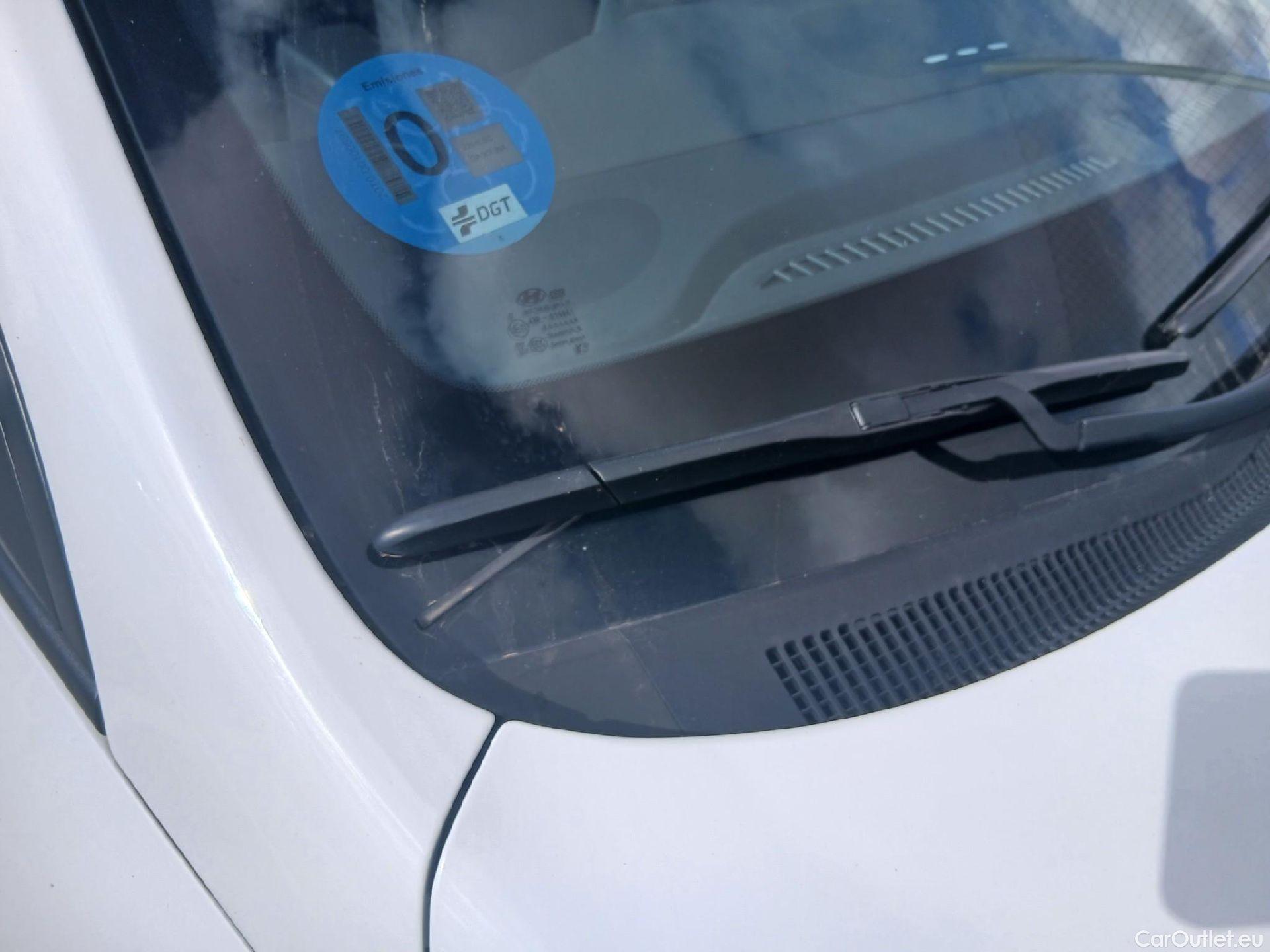  Hyundai   Ioniq HYUNDAI / 2019 / 5P / berlina con portón 1.6 GDI PHEV Klass DCT #15