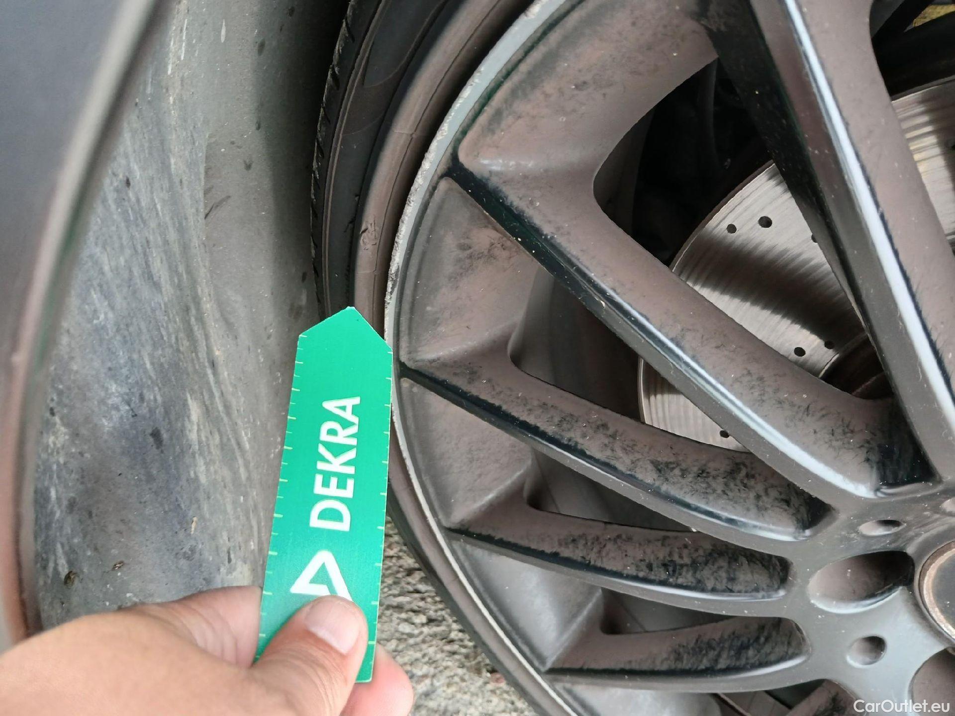  Mercedes  A-Klasse MERCEDES-BENZ Clase A / 2018 / 5P / berlina con portón Mercedes-AMG A 35 4MATIC+ #34