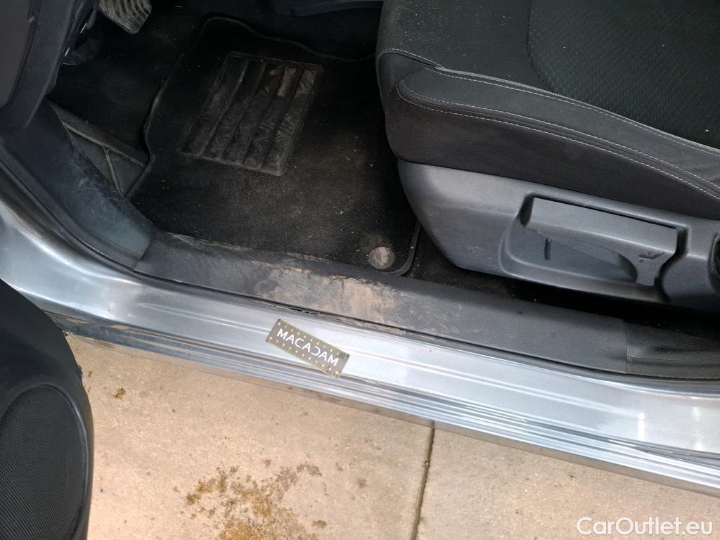  Nissan  Qashqai NISSAN  5p Crossover 1.6 DCI 130 Xtronic Drive Edition #18