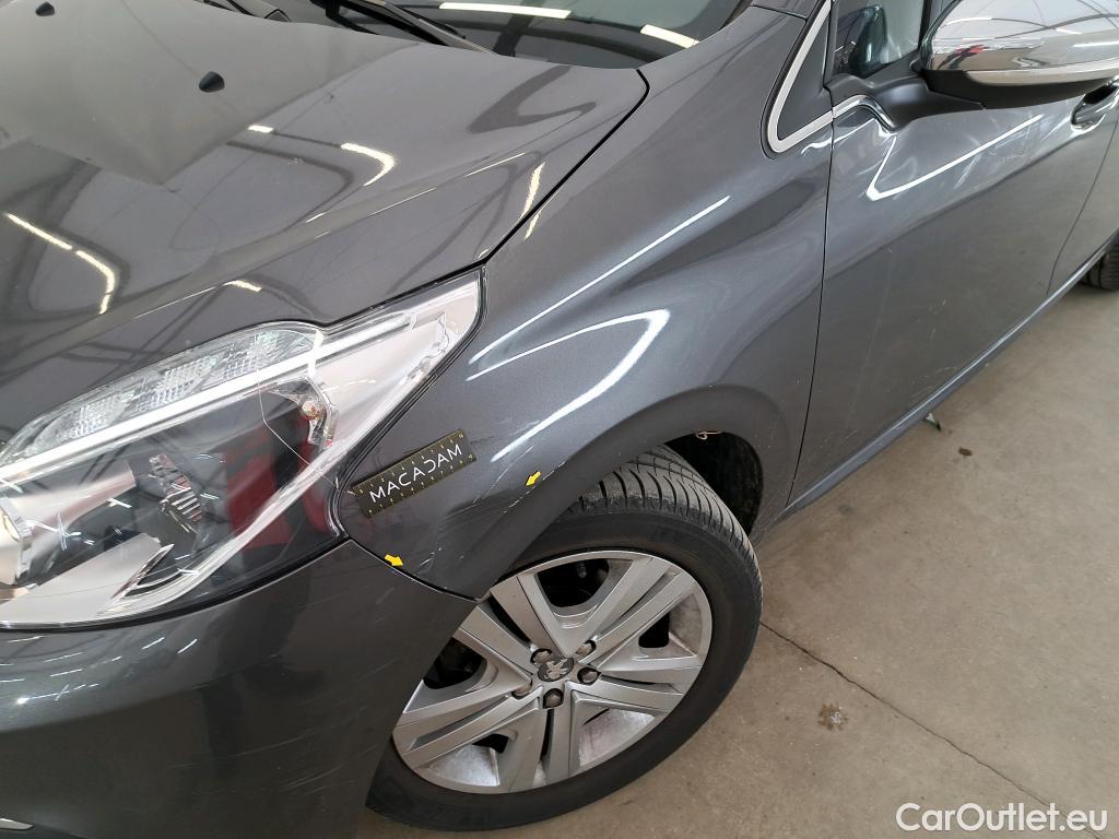  Peugeot  208  Allure Business 1.2 PureTech 110CV BVM6 E6dT #1