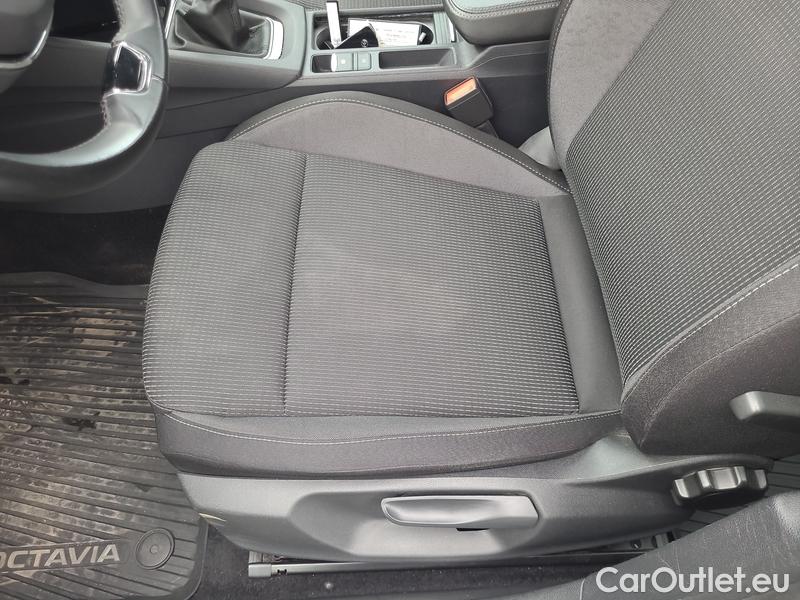  Skoda  Octavia  Lim. (NX3)(2020)  2.0TDI 85 Ambition 5d #9