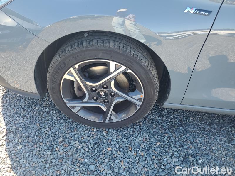  Hyundai  i30   cw (PD)(2017->)  kom.1.0 T-GDI N Line 5d #4