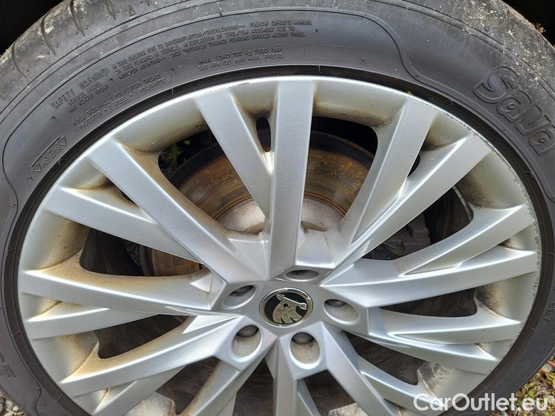  Skoda  Superb  (3V3)(2015) Supe.2.0TDI 147 Style Aut #7