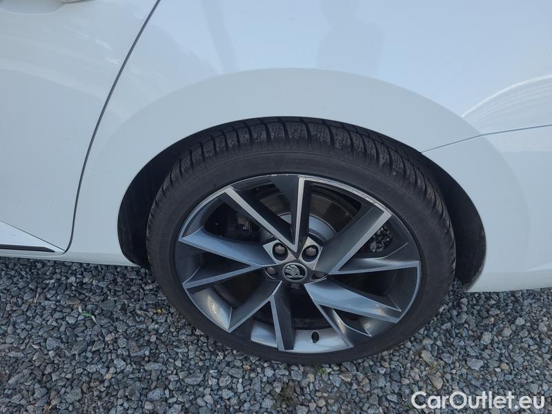  Skoda  Superb  Combi (3V5)(2015) Su.c.2.0TDI 147 4x4 SptL.Aut #5