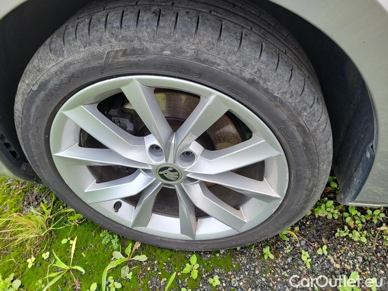  Skoda  Superb  (3V3)(2015) -Škoda Sup.Com.2.0TDI 110 Style AT #2