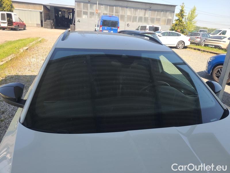 Skoda  Superb  Combi (3V5)(2015) Su.c.2.0TDI 147 4x4 SptL.Aut #1