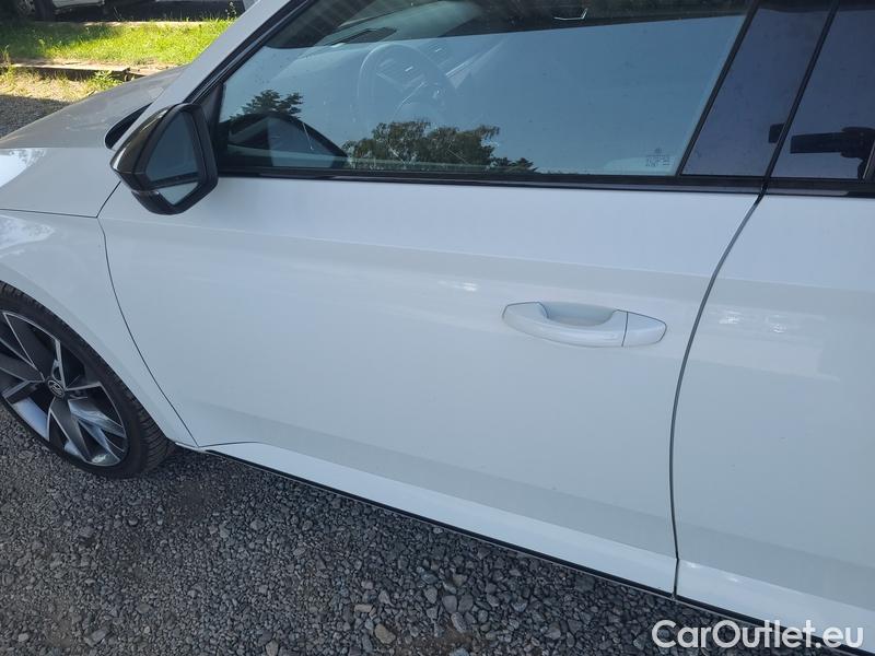  Skoda  Superb  Combi (3V5)(2015) Su.c.2.0TDI 147 4x4 SptL.Aut #6