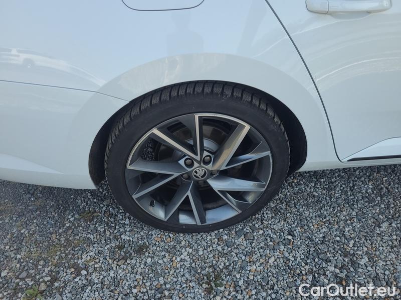  Skoda  Superb  Combi (3V5)(2015) Su.c.2.0TDI 147 4x4 SptL.Aut #4