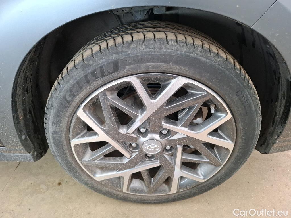  Hyundai  Konna HYUNDAI Kona / 2020 / 5P / SUV 1.6 HYBRID 141 EXECUTIVE HEV #28