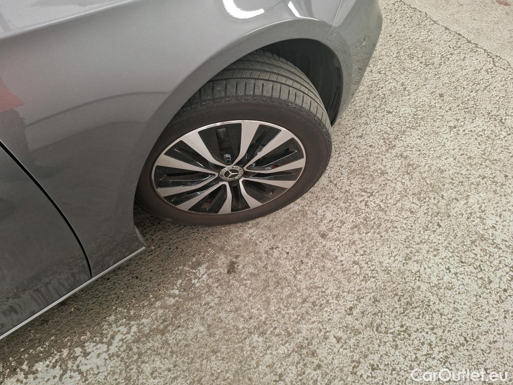  Mercedes  A-Klasse MERCEDES-BENZ Classe A Compact / 2018 / 5P / Berline A 250 e Business Line 8G-DCT #12