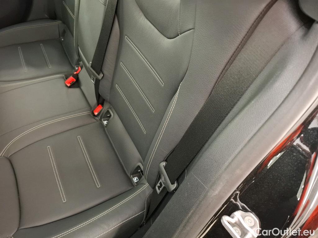  Mercedes  A-Klasse MERCEDES-BENZ Classe A Compact / 2018 / 5P / Berline A 250 e AMG Line 8G-DCT #22