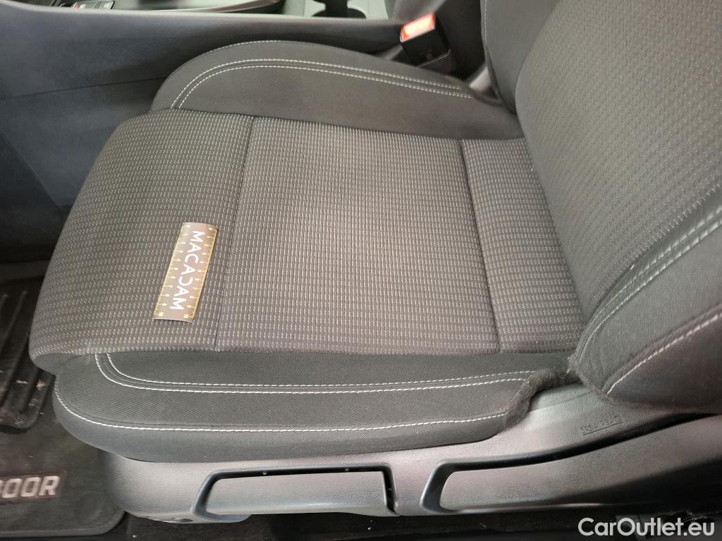  Nissan  Qashqai NISSAN  / 2021 / 5P / Crossover 1.3 MHEV 158ch Xtronic Business Edition CD LOT700 #1