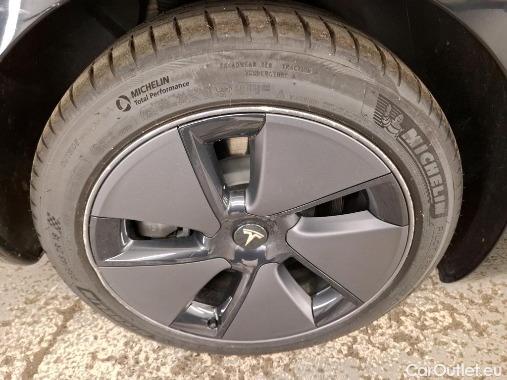  Tesla  Model 3 TESLA   2018  4P  Berline Propulsion #26