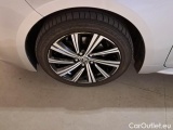  Toyota  Corolla TOYOTA  / 2019 / 5P / STATION WAGON TS 1.8 HYBRID STYLE #17