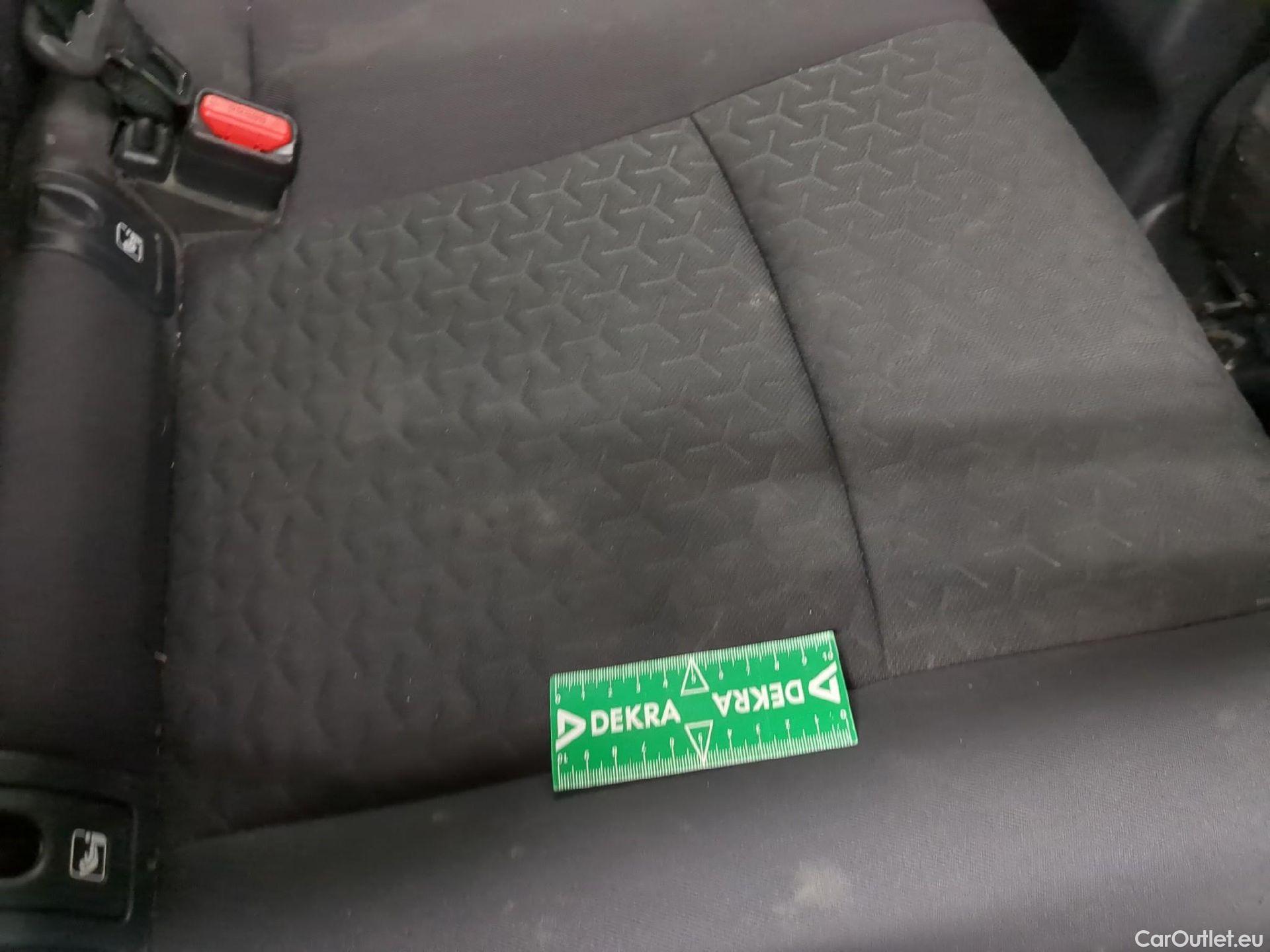  Toyota  Yaris Cross TOYOTA  Hybride / 2021 / 5P / SUV 1.5 HYBRID 116H DYNAMIC BUSINESS BEYOND #1
