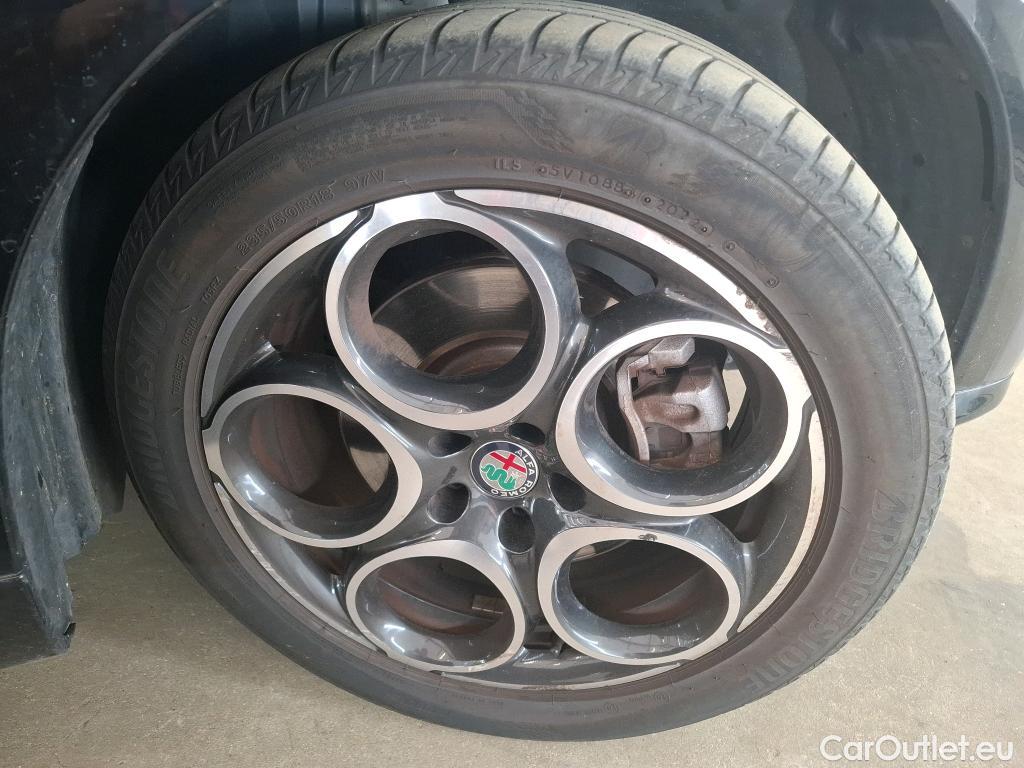  Alfa Romeo  TONALE  Ti 1.5 160CV E6d #11