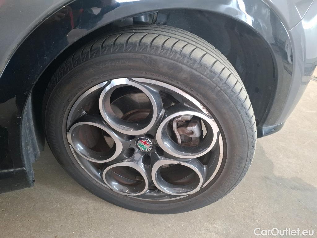  Alfa Romeo  TONALE  Ti 1.5 160CV E6d #10