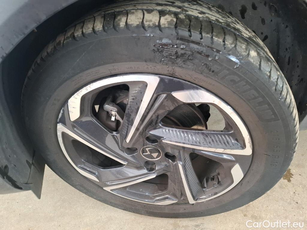  Citroen  DS3 3 Crossback Grand Chic 1.2 PureTech 155CV BVA8 E6d #5