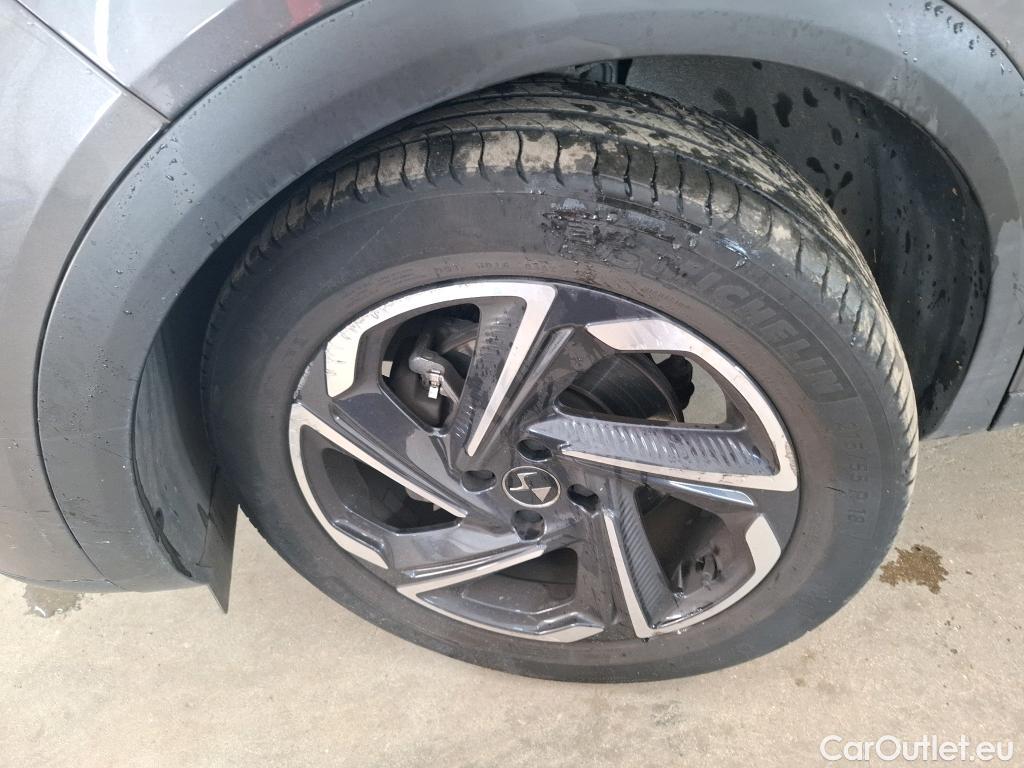  Citroen  DS3 3 Crossback Grand Chic 1.2 PureTech 155CV BVA8 E6d #4