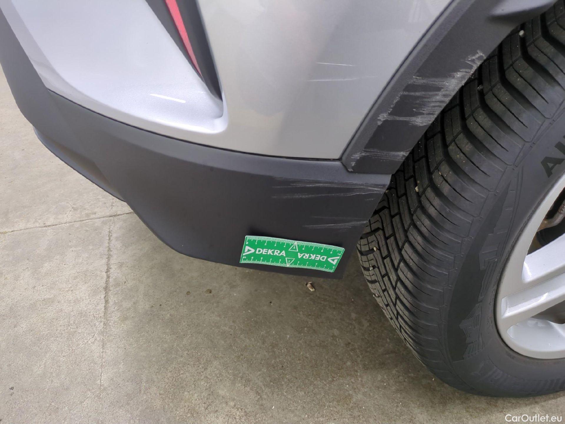  Toyota  C-HR TOYOTA  / 2016 / 5P / SUV 1.8 HYBRIDE 122 DYNAMIC BUSINESS #3
