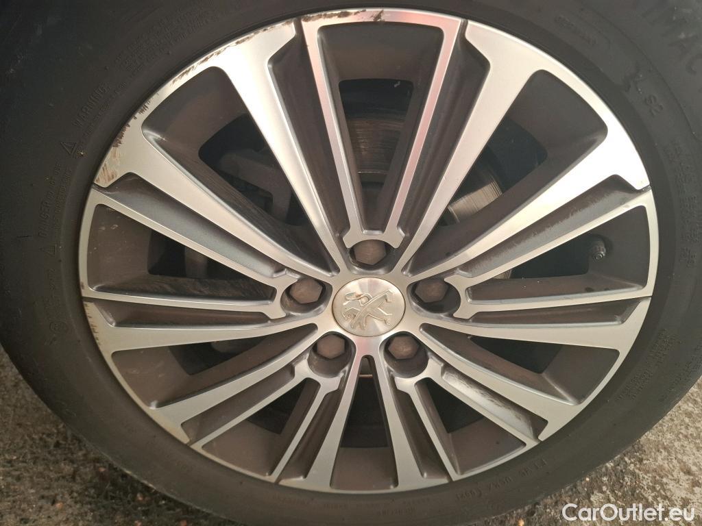  Peugeot  308  Allure Business 1.5 HDi 130CV BVA8 E6d #23
