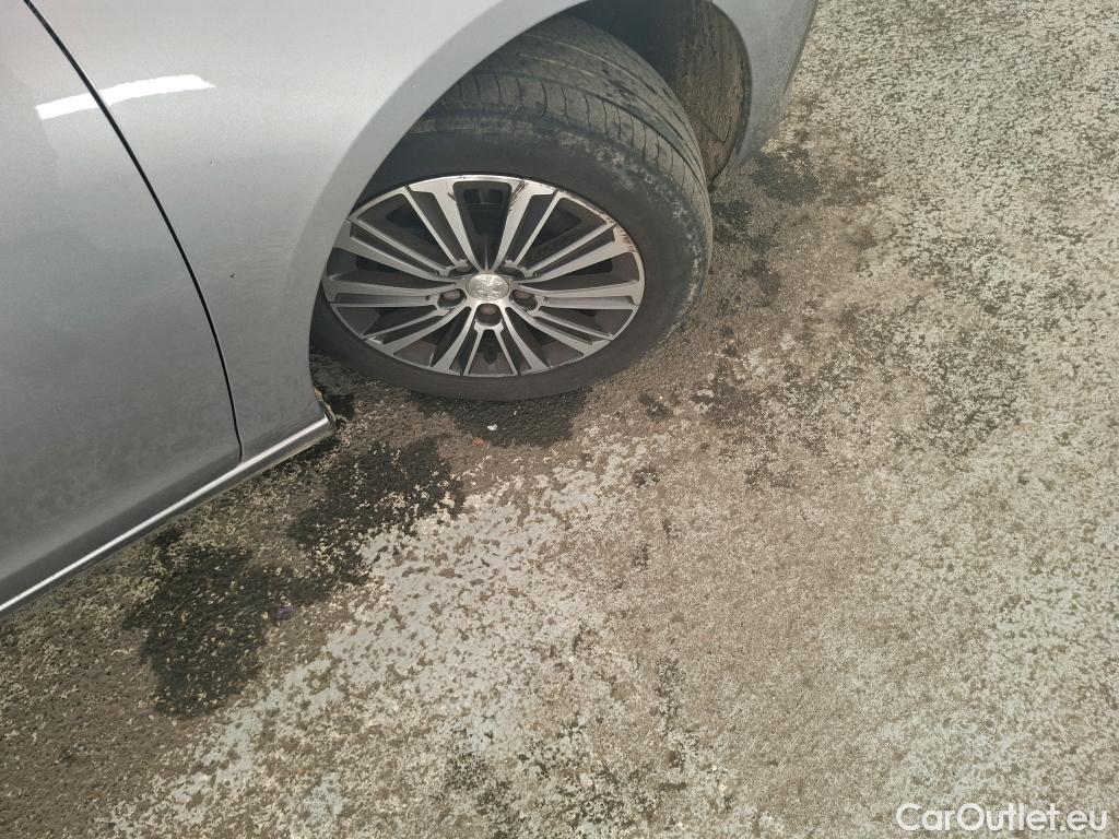  Peugeot  308  Allure Business 1.5 HDi 130CV BVA8 E6d #27