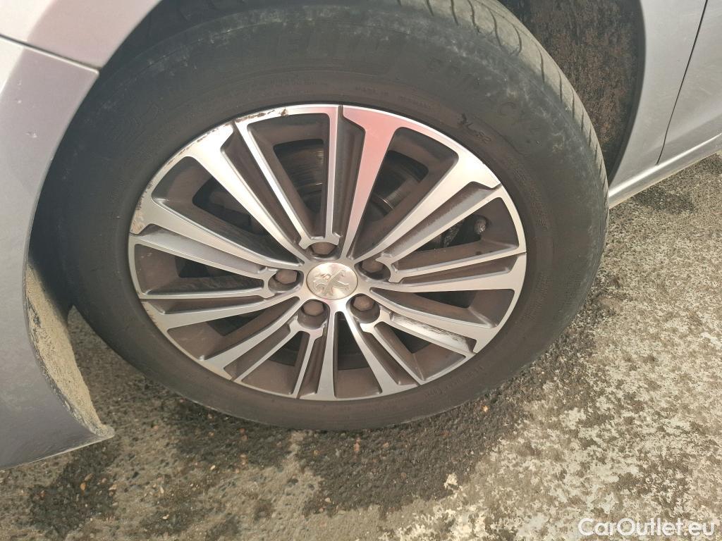  Peugeot  308  Allure Business 1.5 HDi 130CV BVA8 E6d #18