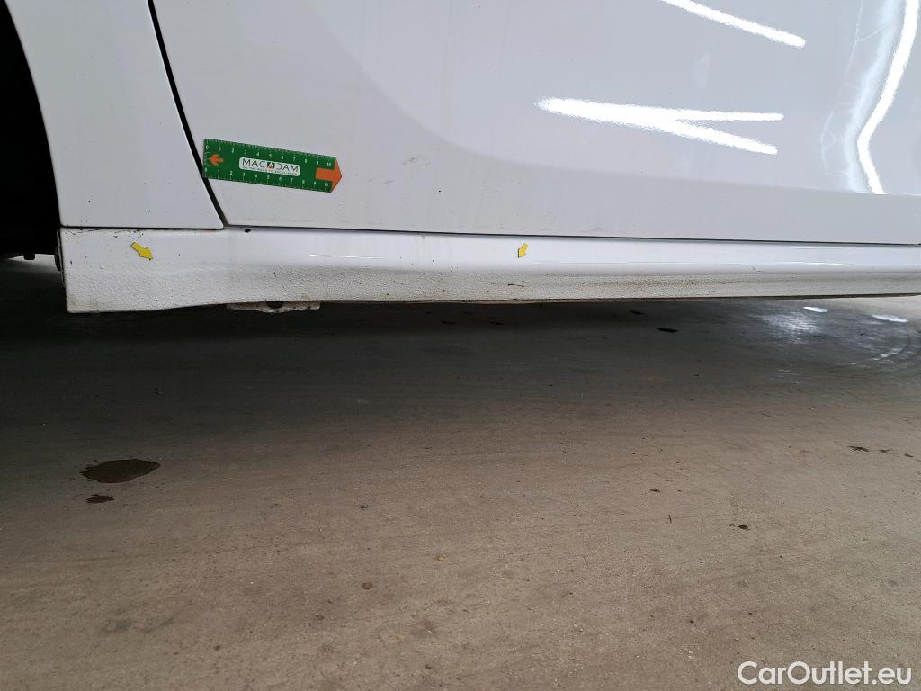  Peugeot  208  Active 1.6 HDi 75CV BVM5 E6 #35