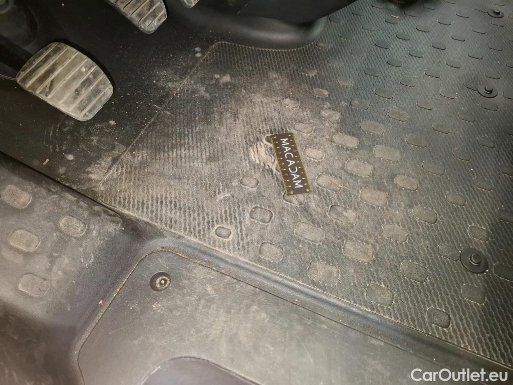  Renault  Trafic  III Fourgon L2H1 1200 Confort 1.6 dCi 120CV BVM6 E6 #39