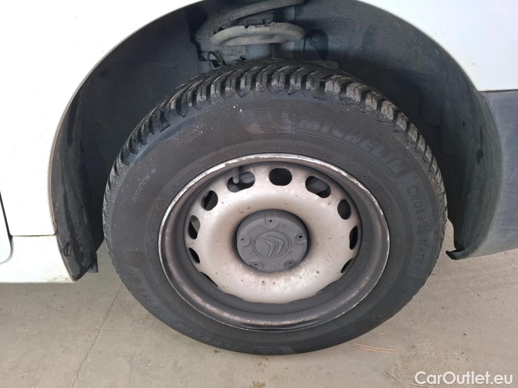  Citroen  Berlingo CITROEN  VU 3p Fourgonnette BlueHDi 100 BVM Club M #26