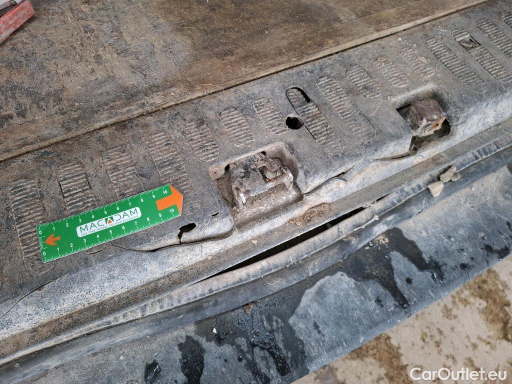  Renault  Master  III Fourgon L2H2 3 5 Grand Confort dCi 130CV BVM6 7 Sieges E6 #37