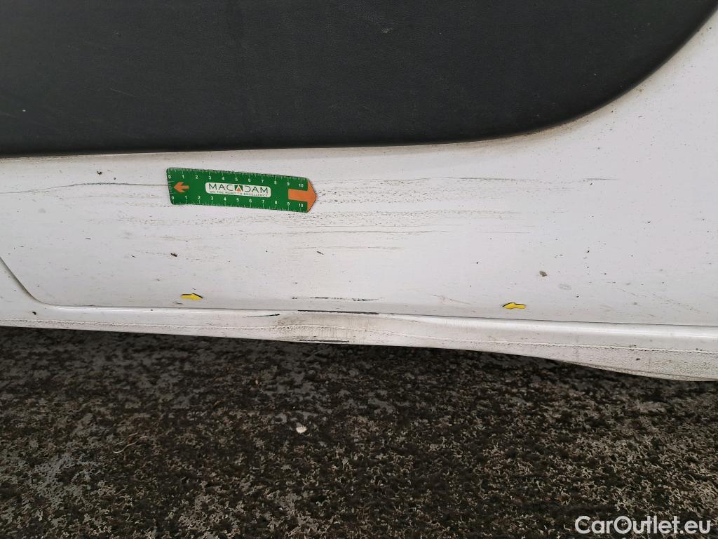  Renault  Master  Fourgon L2H2 3 3 Grand Confort dCi 135CV BVM6 E6dT #1