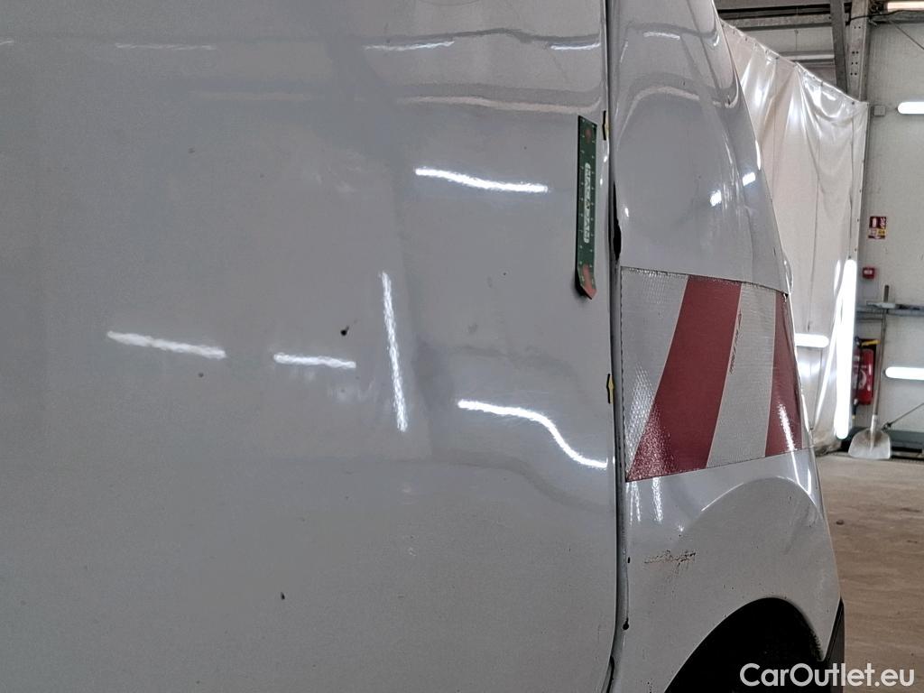  Renault  Master  III Fourgon L2H2 3 5 Grand Confort dCi 130CV BVM6 7 Sieges E6 #14