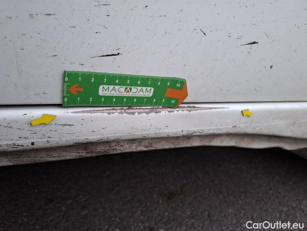  Renault  Master  III Fourgon L2H2 3 5 Grand Confort dCi 130CV BVM6 7 Sieges E6 #26