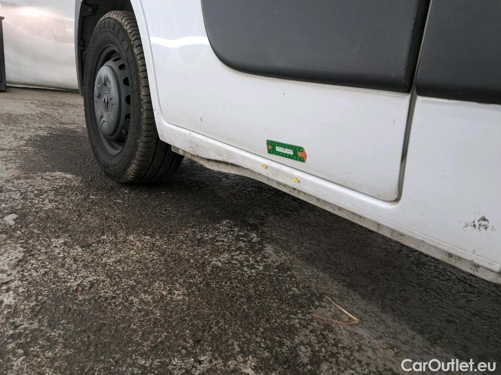  Renault  Master  Fourgon L2H2 3 3 Grand Confort dCi 135CV BVM6 E6dT #31