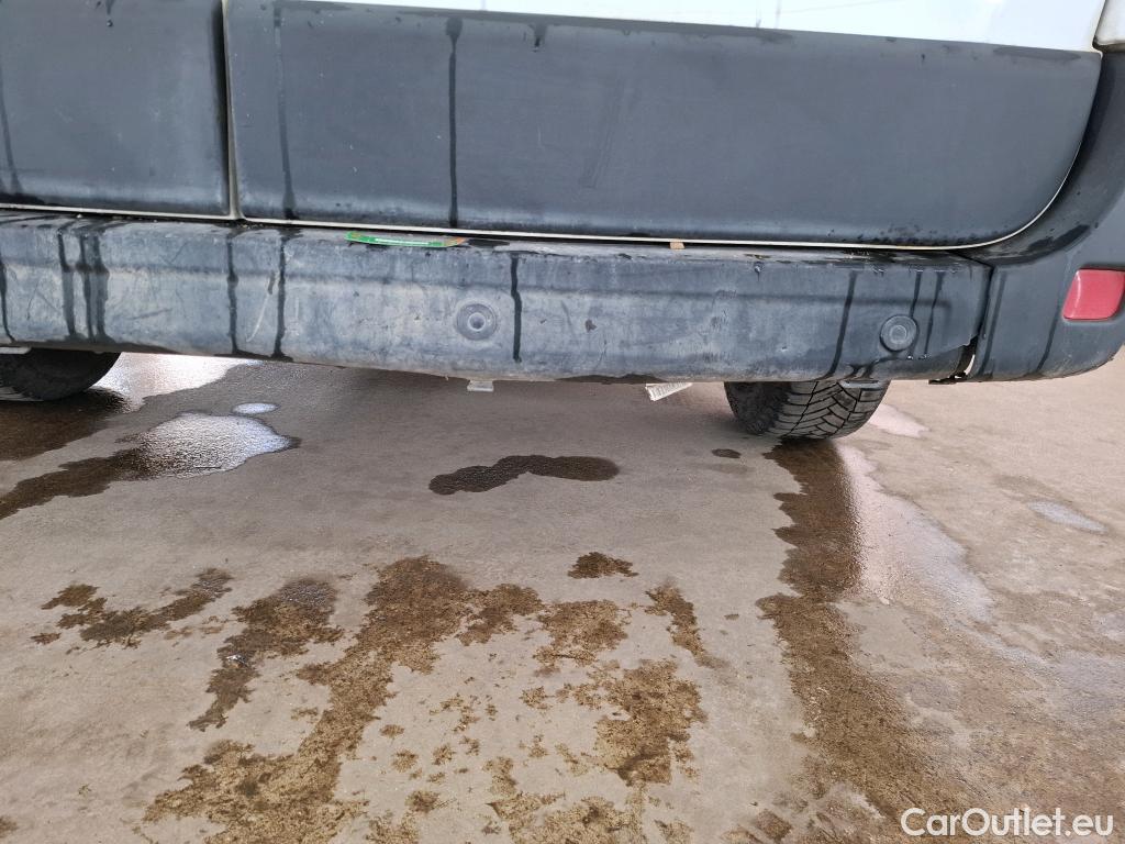  Renault  Master  III Fourgon L2H2 3 5 Grand Confort dCi 130CV BVM6 7 Sieges E6 #11