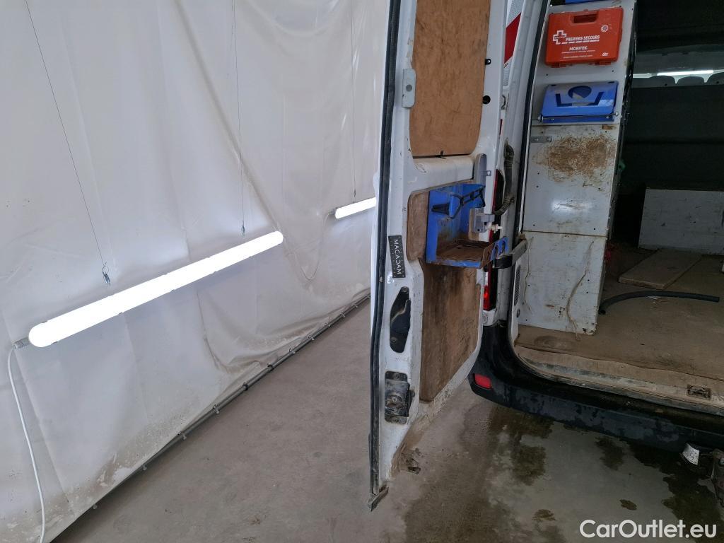  Renault  Master RENAULT  VU 4p Fourgon CA GCf Trac F3500 L3H2 dCi 110 Euro6 #64